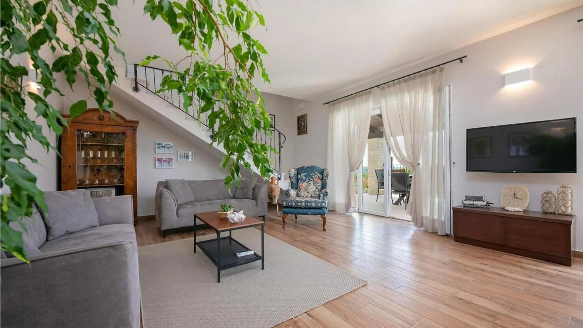 Villa Bellevue Sveti Lovrec Pazenaticki Holiday home