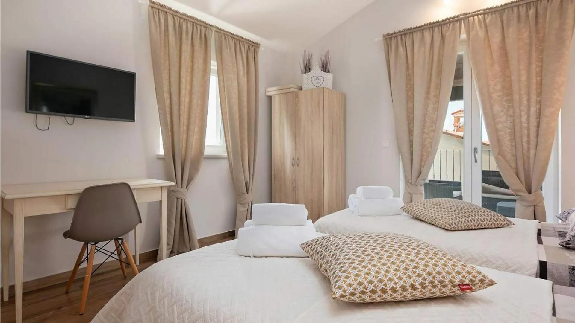 Holiday home Villa Bellevue Sveti Lovrec Pazenaticki
